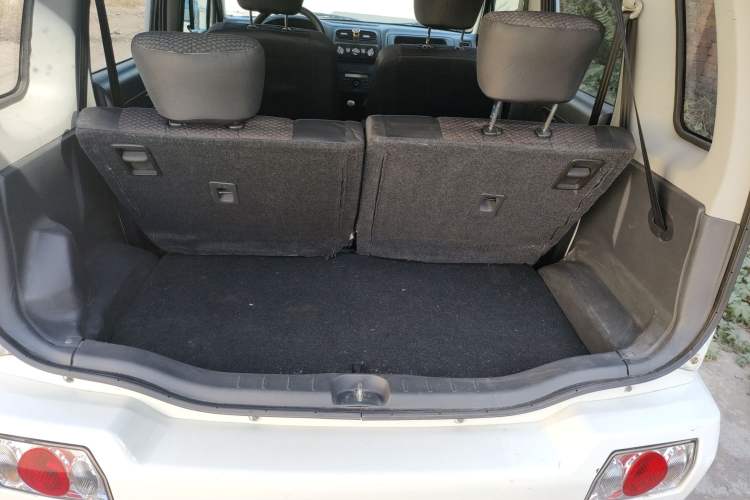 Used Suzuki Wagon R 2015 1.4L Manual All-Around Upgrade Version
