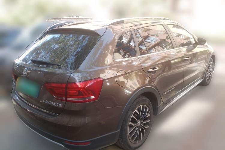 Used Volkswagen Cross Lavida 2014 1.4TSI DSG Rear Right 45 Deg