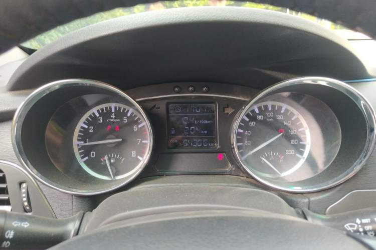 Used JAC T6 2017 2.0T Diesel China V Luxury Edition HFC4DB2-1D1
