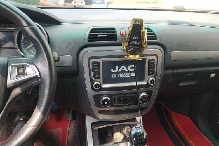 Used JAC T6 2017 2.0T Diesel China V Luxury Edition HFC4DB2-1D1
