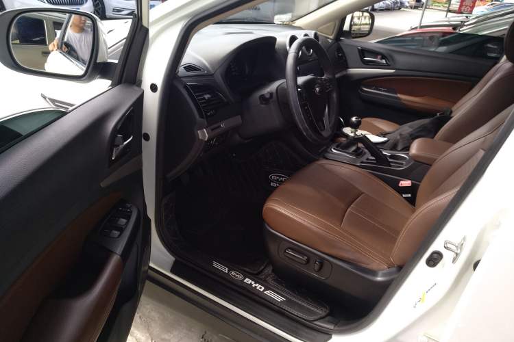 Used BYD S7 2016 1.5T Manual Luxury Edition