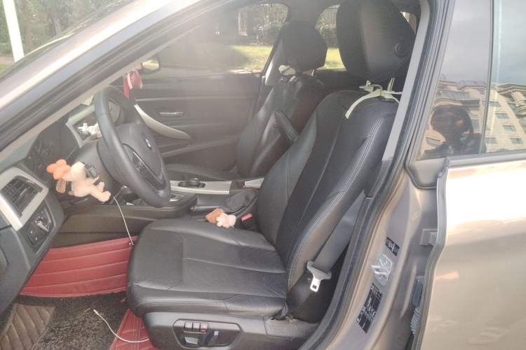 Used BMW 3 Series GT 2013 320i Leading Model
