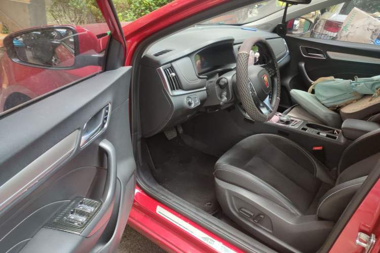 Used Roewe i6 New Energy 2017 45T Hybrid Connective Smart Luxury Edition Driver Seat