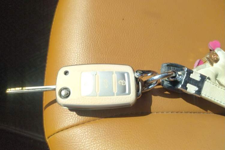 Used Kia K2 2012 Hatchback 1.4L AT GLS
