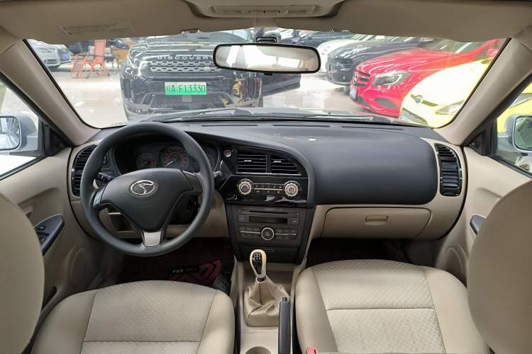 Used Soueast V3 Lingyue 2012 Revised Version 1.5L Manual Luxury Edition