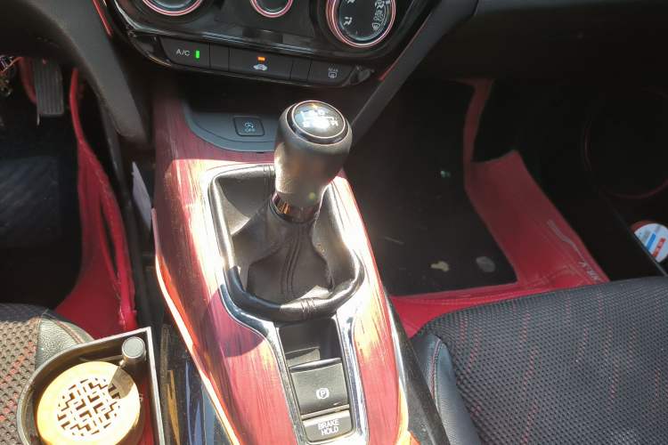 Used Honda XR-V 2015 1.8L EXi Manual Comfort Edition
