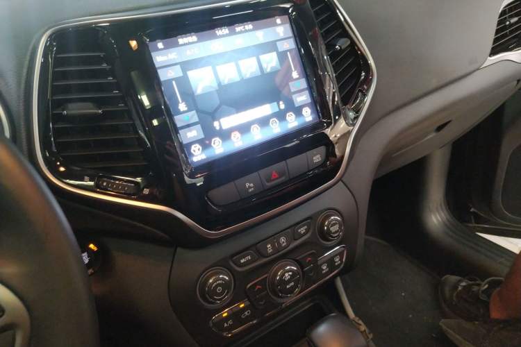 Used Jeep Cherokee 2020 2.0T Four-Wheel Drive Elite Edition
