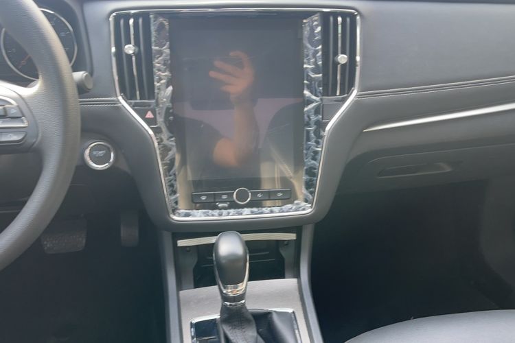 Used Roewe i6 2020 PLUS 1.6L CVT 4G Connected Glory Flagship Edition