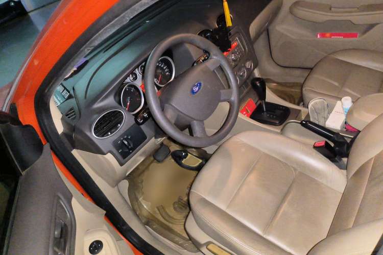 Used Ford Focus 2011 Hatchback 1.8L Automatic Fashion Edition