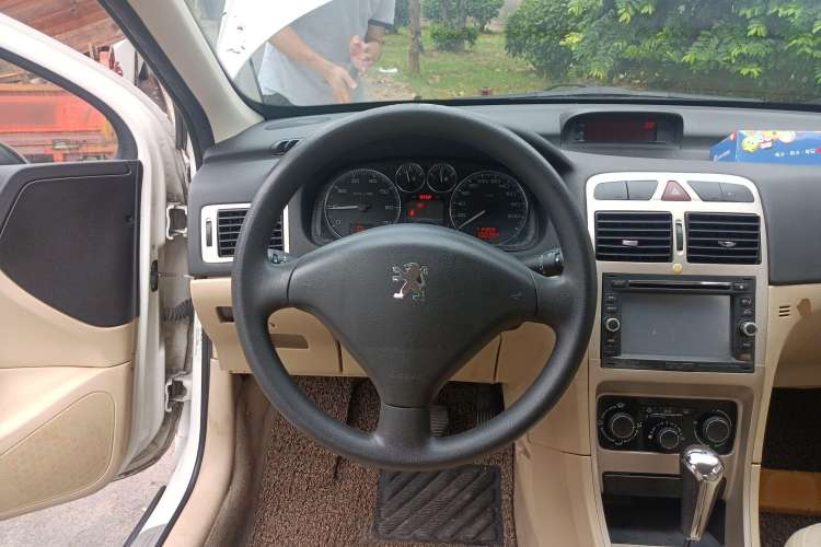 Used Peugeot 307 2010 Hatchback 1.6L Automatic Comfort Edition