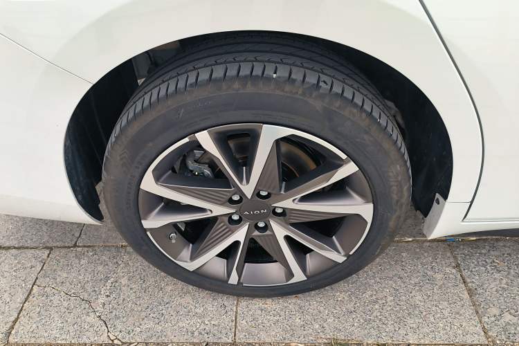 Used AION S Plus 2023 70 Intelligent Edition Lithium Iron Phosphate
