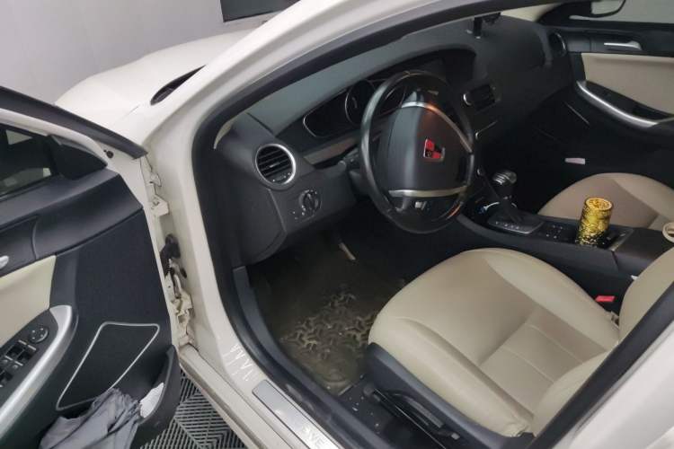 Used Roewe e550 2016 Flagship Edition
