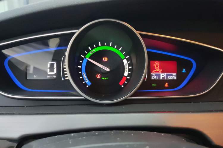 Used Roewe e550 2016 Flagship Edition
