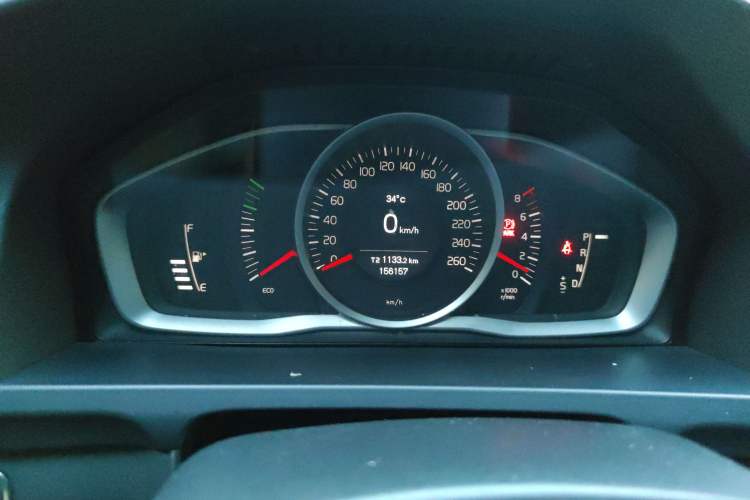 Used Volvo V60 2014 T5 Zhiyi Edition
