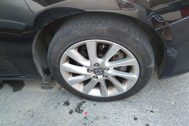 Used Volvo V60 2014 T5 Zhiyi Edition
