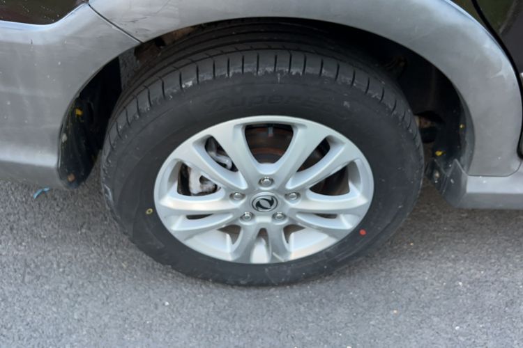 Used Dongfeng Fengon 370 2016 1.5L Manual Elite Home Edition 7-Seater
