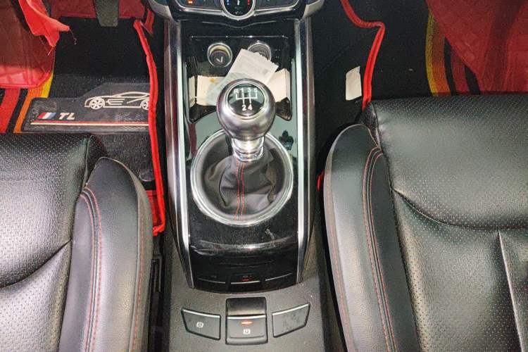 Used Zotye Domy X5 2017 Upgraded Model 1.5T Manual Luxury Edition