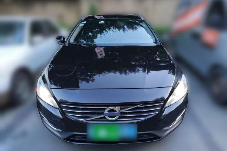 Used Volvo V60 2014 T5 Zhiyi Edition
