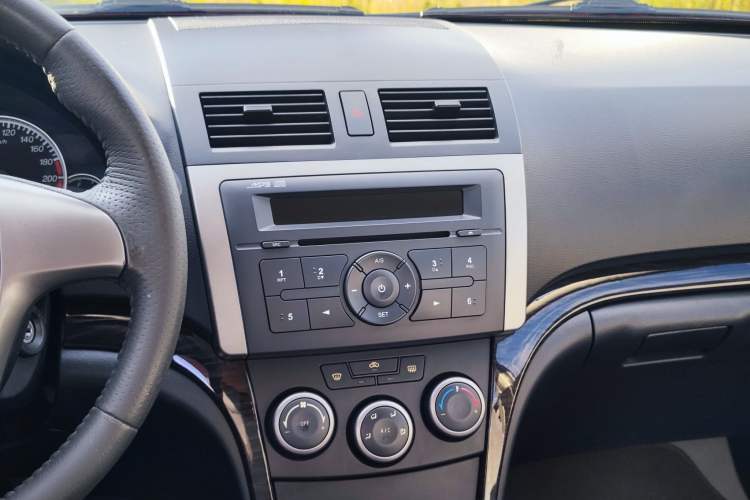 Used Haima Fumei 2012 Hatchback 1.6L Manual Fashion Edition