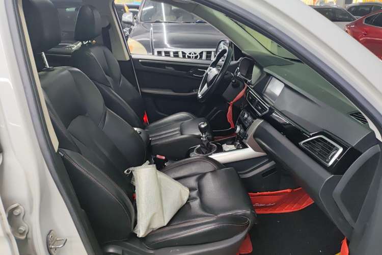 Used Zotye Domy X5 2017 Upgraded Model 1.5T Manual Luxury Edition