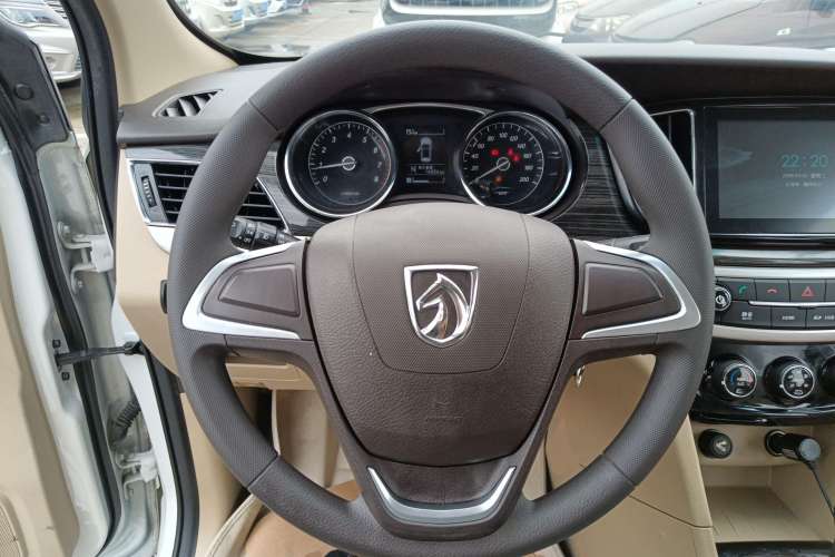 Used Baojun 730 2016 1.8L iAMT Comfort Version 7 Seats