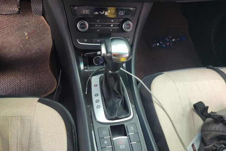 Used Roewe e550 2016 Deluxe Edition
