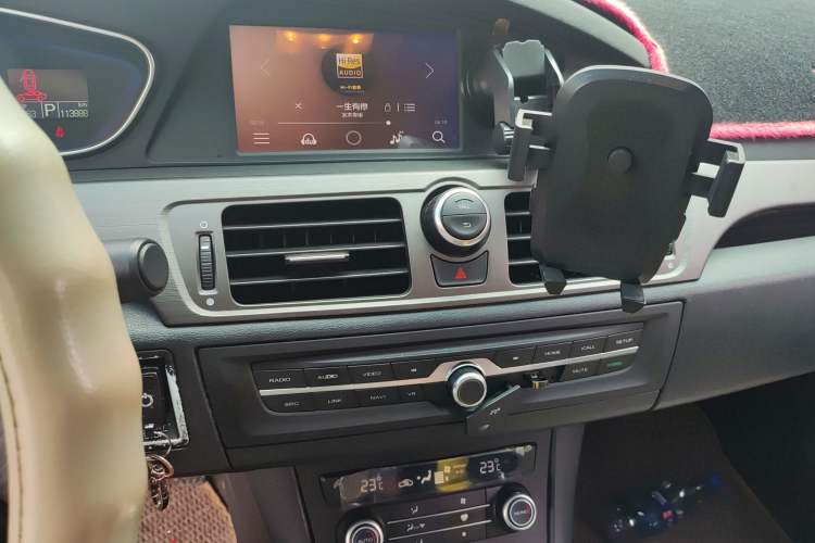 Used Roewe e550 2016 Deluxe Edition
