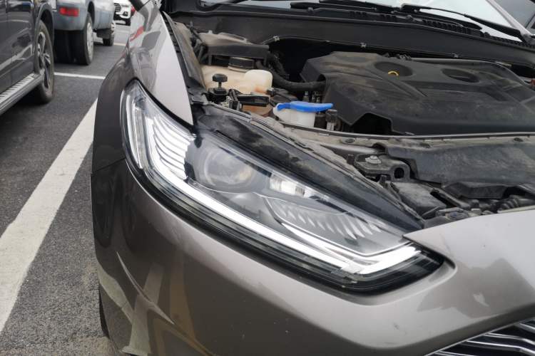 Used Ford Mondeo 2013 2.0L GTDi 200 Luxury Model
