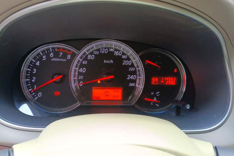 Used Nissan Teana 2008 2.5L XL Leading Edition Odometer Close Up