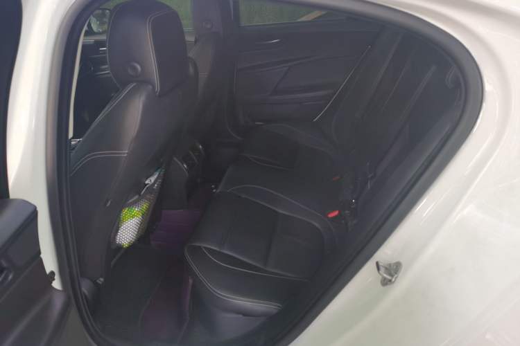 Used Jaguar XE 2015 2.0T 200 PS R-Sport