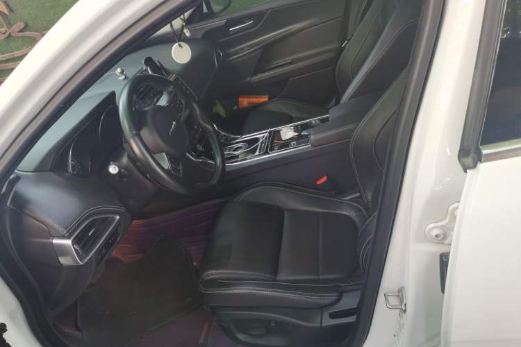 Used Jaguar XE 2015 2.0T 200 PS R-Sport