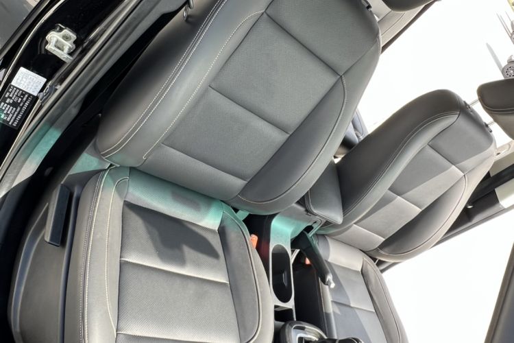 Used SWM X7 2016 1.8L Manual Luxury Edition 7 Seats