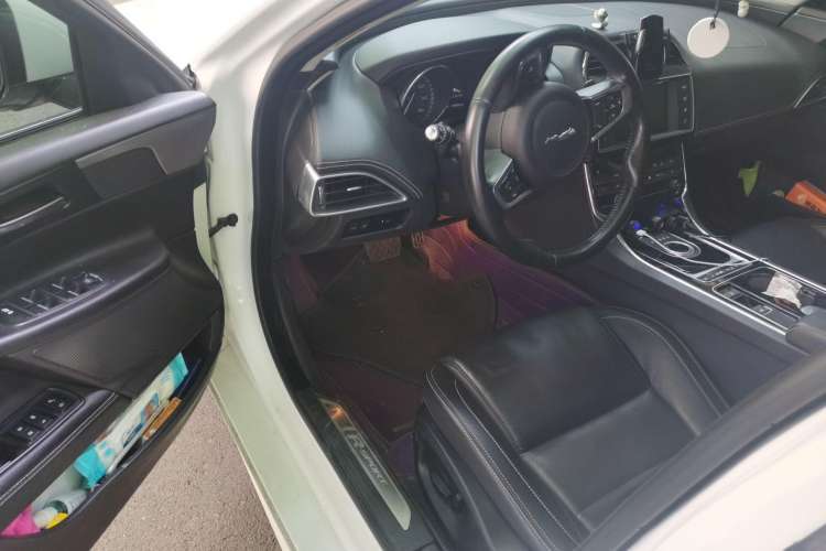 Used Jaguar XE 2015 2.0T 200 PS R-Sport