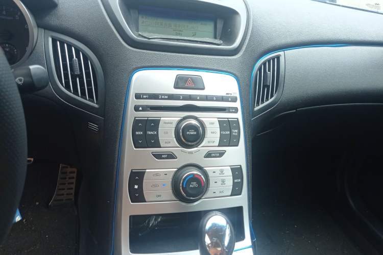 Used Hyundai Genesis Coupe 2009 2.0T Automatic Deluxe Edition
