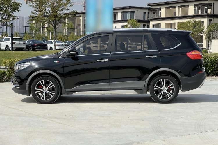 Used SWM X7 2016 1.8L Manual Luxury Edition 7 Seats