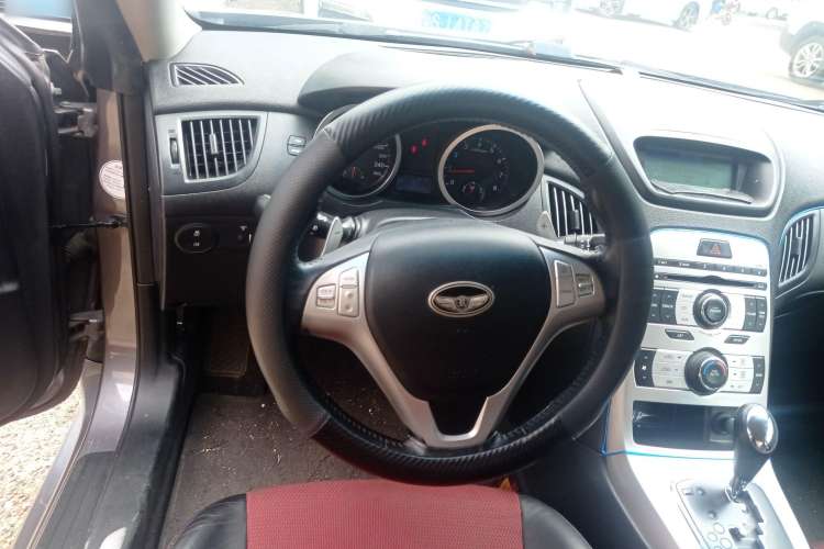Used Hyundai Genesis Coupe 2009 2.0T Automatic Deluxe Edition
