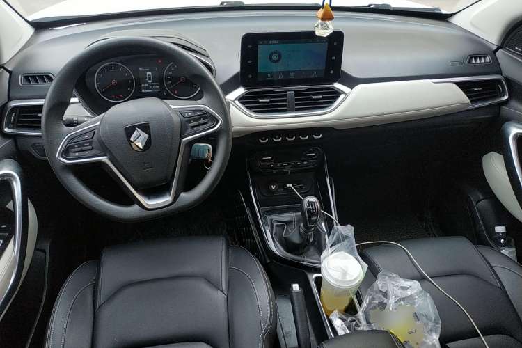 Used Baojun 530 2019 1.5T Manual Luxury Version 7 Seats China VI
