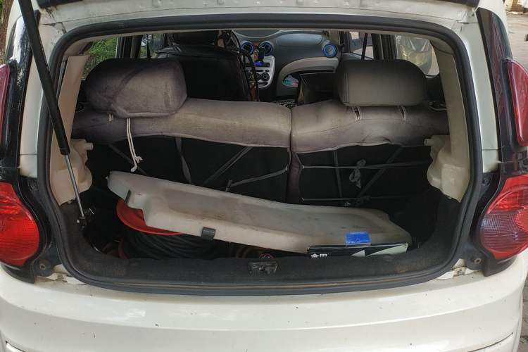 Used JMEV E200L 2016 E200 Standard Model
