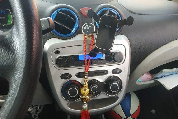 Used JMEV E200L 2016 E200 Standard Model
