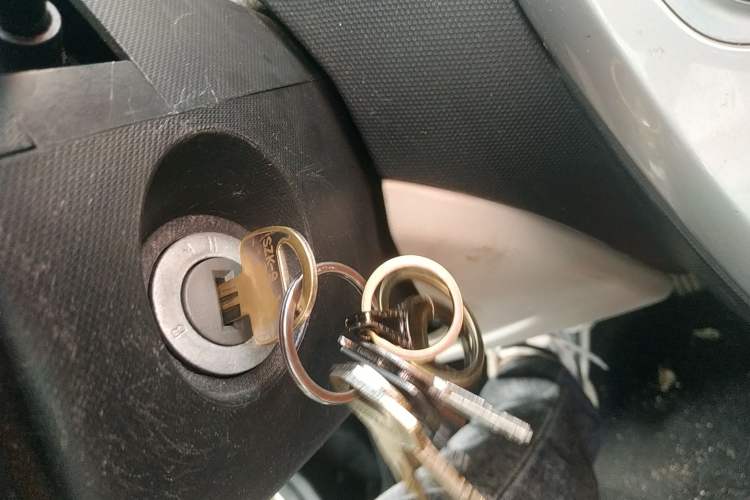 Used JMEV E200L 2016 E200 Standard Model
