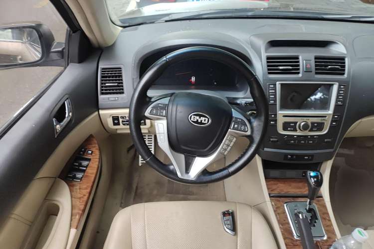 Used BYD G6 2012 1.5TID Automatic Prestige Version

