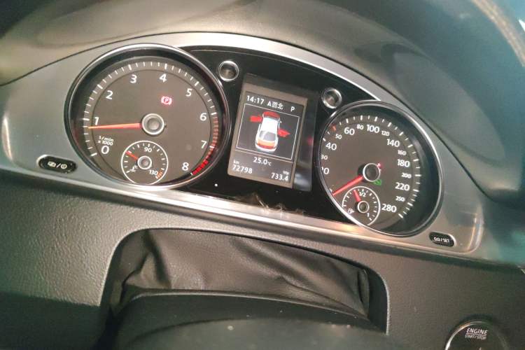 Used Volkswagen CC 2015 2.0 TSI Luxury Model Odometer Close Up