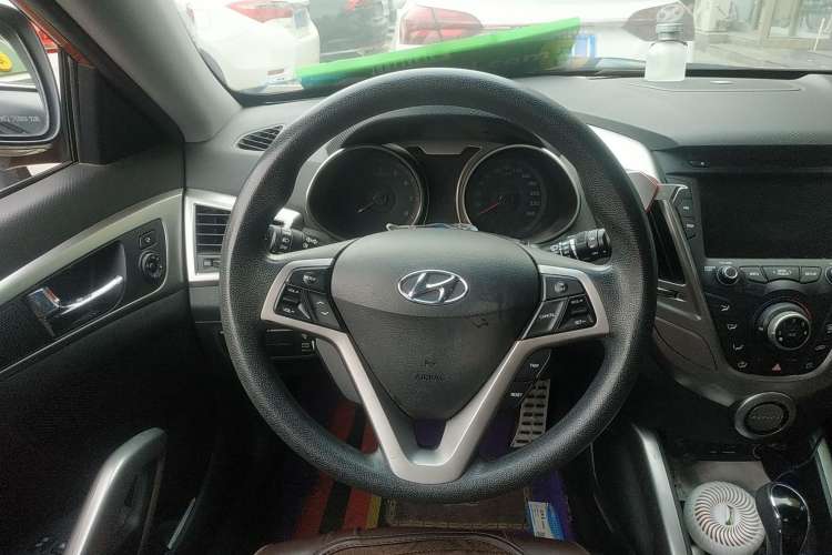 Used Hyundai Veloster 2011 1.6L Automatic Luxury Edition
