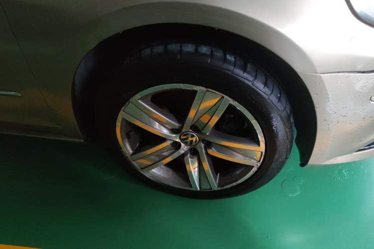 Used Volkswagen CC 2015 2.0 TSI Luxury Model Right Front Wheel Hub