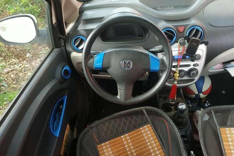 Used JMEV E200L 2016 E200 Standard Model
