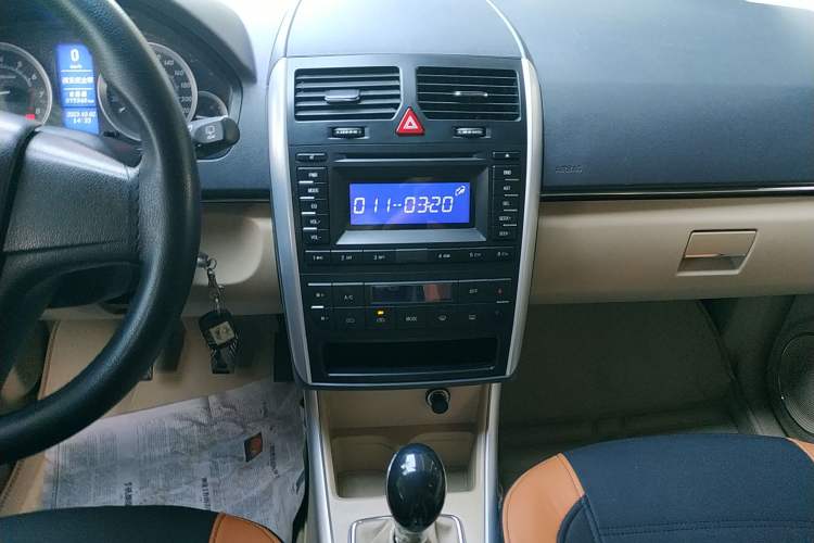 Used BAIC Off-Road E Series 2012 Hatchback 1.3L Manual Liking Edition