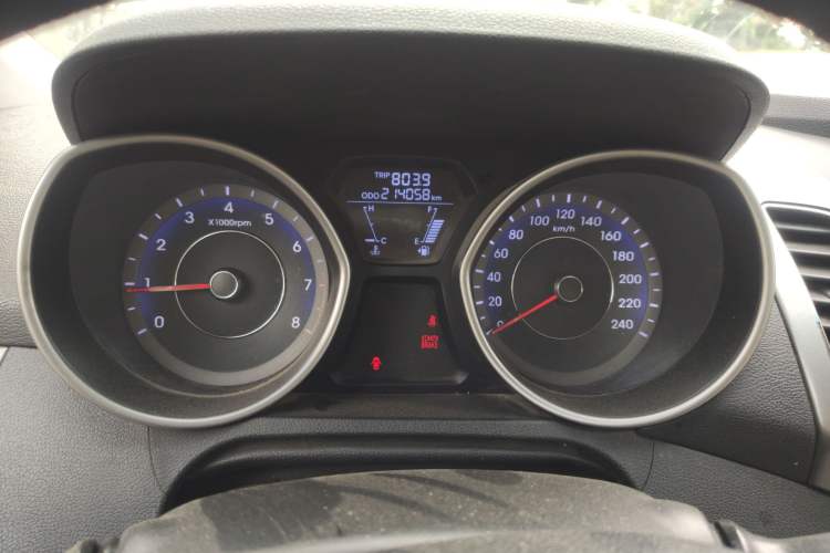 Used Hyundai Elantra (5th Generation / Langdong) 2012 1.6L Manual Fashion Edition
