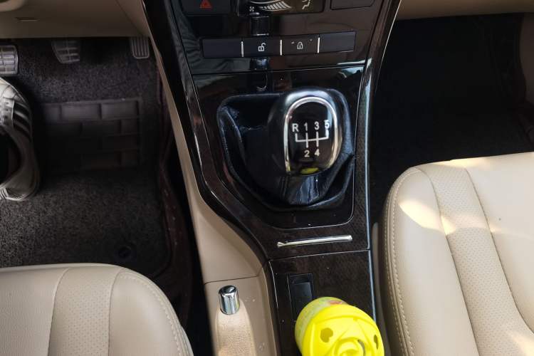 Used Lifan Auto Xuanlang 2017 1.8L Manual Comfort Model