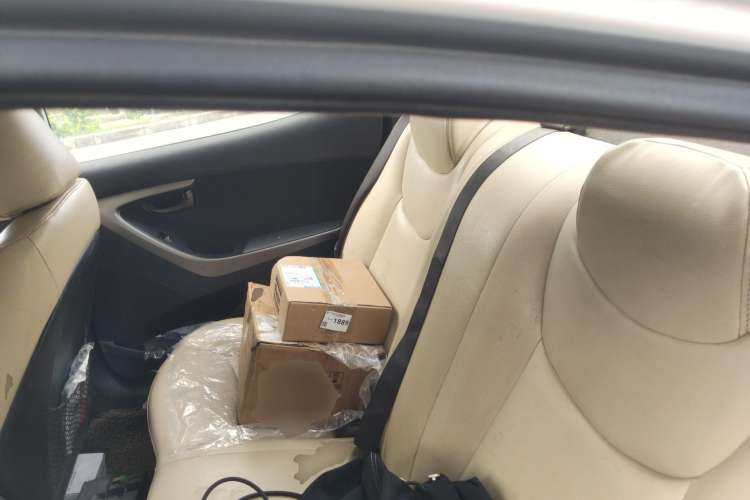 Used Hyundai Elantra (5th Generation / Langdong) 2012 1.6L Manual Fashion Edition
