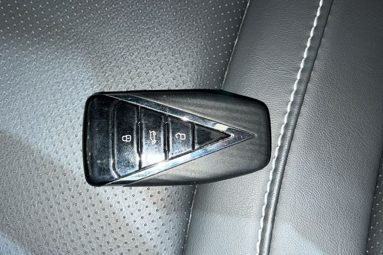 Used Venucia V 2021 260T Top-Tier Version
